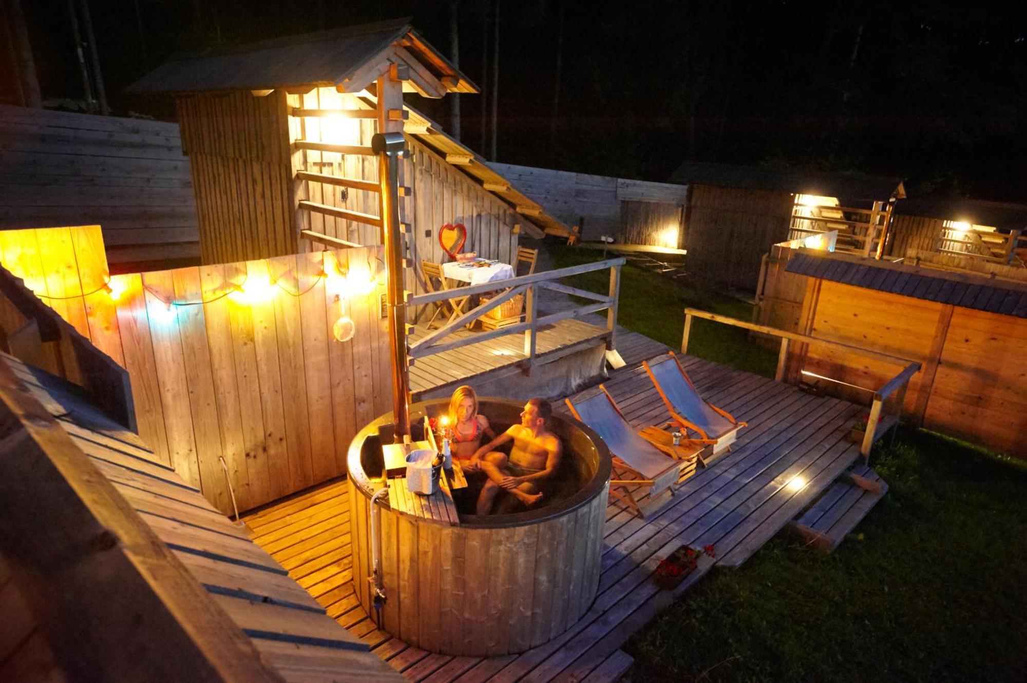 Alp Glamping Village Radovljica Esterno foto